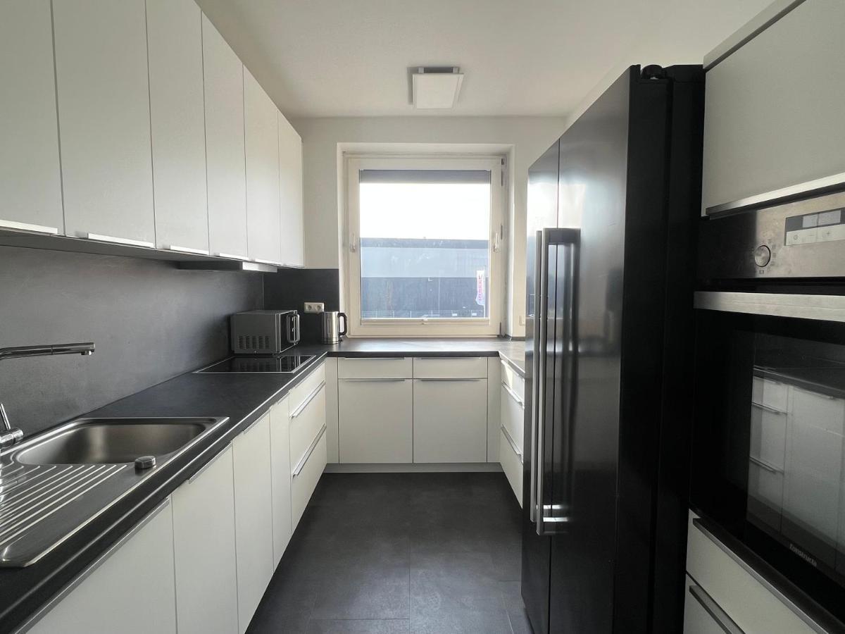 "Live Good, Work Good" - Stadion Apartment By Gg Rental Хамбург Екстериор снимка